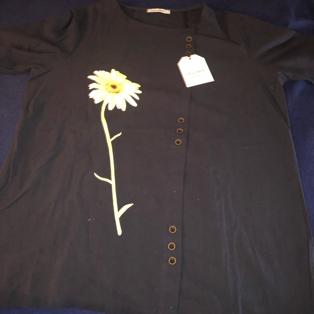 Cellabie daisy shirt - Picture 2 of 6